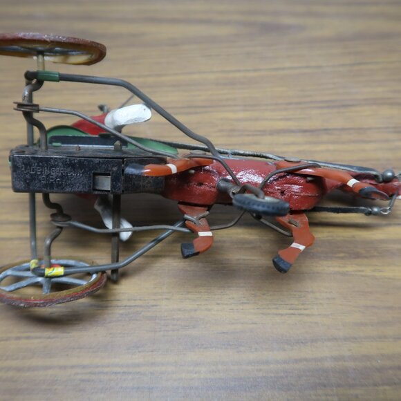 Arabian Tin Harness Racing Wind-Up Toy with Key - Picture 10 of 11